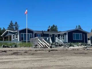 Your Home Away from Home on Youghall Beach (Bathurst NB)